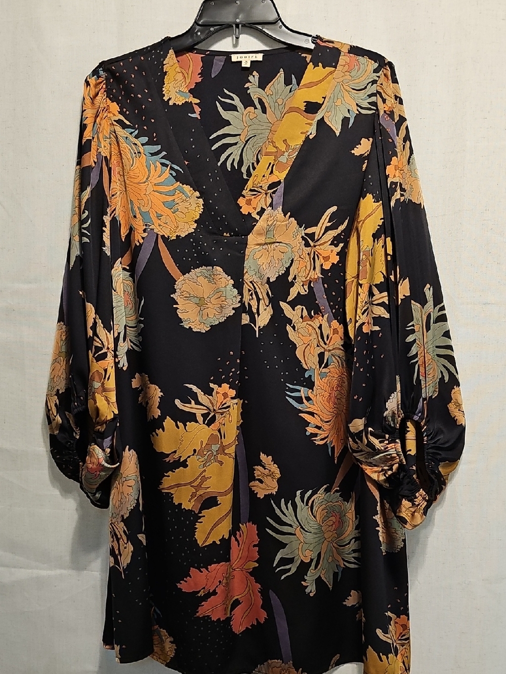 Jodifl Black Floral Satin V-Neck Tunic